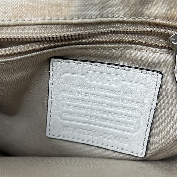 Coach Willis Cream & Lime Green Colorblocked Saddle Convertible Crossbody Bag - Picture 11 of 12